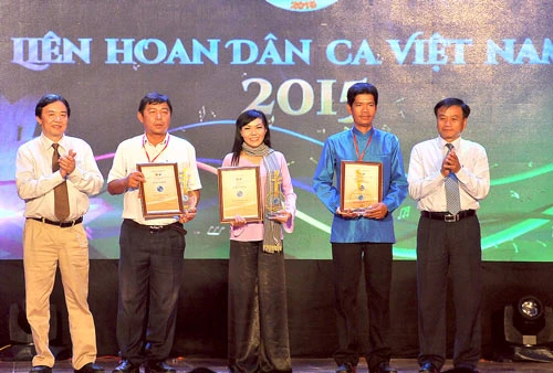 Chung kết Liên hoan dân ca Việt Nam 2015 - khu vực Nam bộ