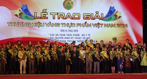 Vinamilk được vinh danh thương hiệu vàng thực phẩm Việt Nam năm 2014