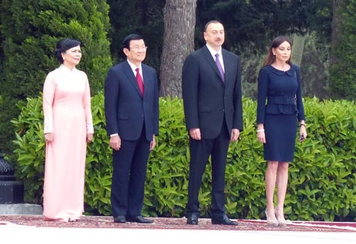 Tổng thống Azerbaijan đón và hội đàm với Chủ tịch nước Trương Tấn Sang