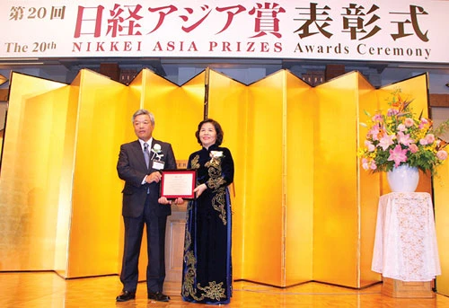 Người phụ nữ Việt Nam đầu tiên nhận giải Nikkei