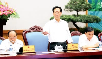Thủ tướng Nguyễn Tấn Dũng: Kiên quyết triệt phá các đường dây buôn lậu