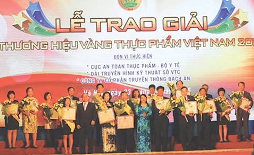 Yến sào Khánh Hòa đạt giải Thương hiệu vàng thực phẩm Việt Nam năm 2014