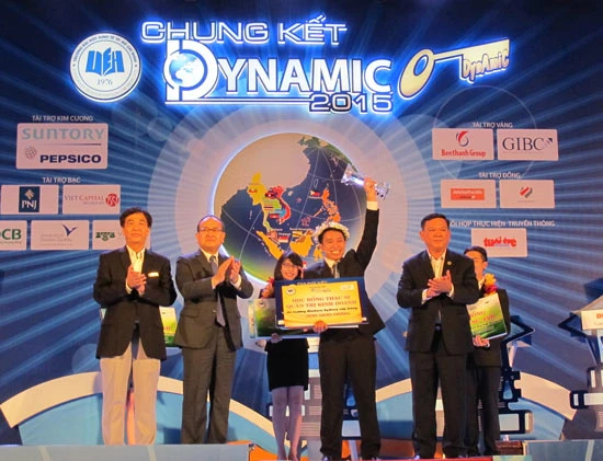 Nguyễn Mậu Hoàng giành Giải nhất cuộc thi Dynamic - SV Nhà Doanh nghiệp tương lai 2015