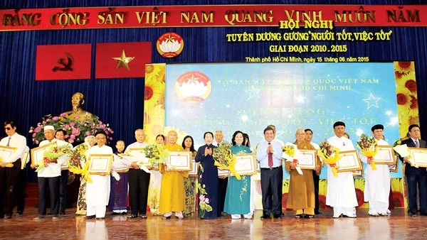 TP Hồ Chí Minh tuyên dương 125 gương người tốt việc tốt