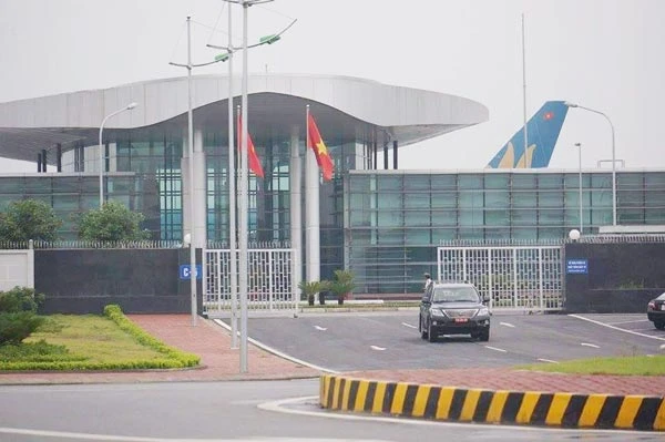 Sáng nay, 25-7: Bộ trưởng Bộ Quốc phòng Phùng Quang Thanh đã về tới Hà Nội