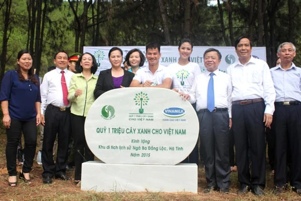 Trồng mới 5.612 cây xanh tại Khu di tích Ngã ba Đồng Lộc