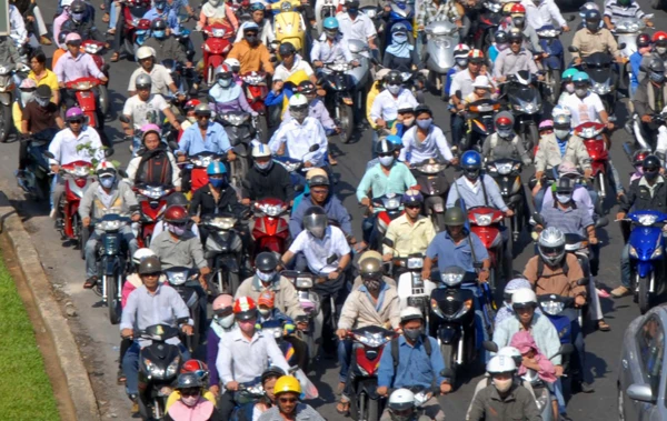 Báo cáo Thủ tướng việc tạm dừng thu phí sử dụng đường bộ xe mô tô trước ngày 15-9