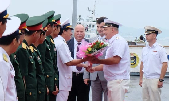 Chiến hạm chống ngầm của Hải quân Nga thăm Đà Nẵng