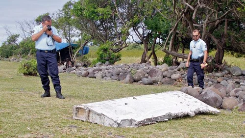 Viện công tố Pháp: Nhiều khả năng mảnh vỡ máy bay thuộc về MH370