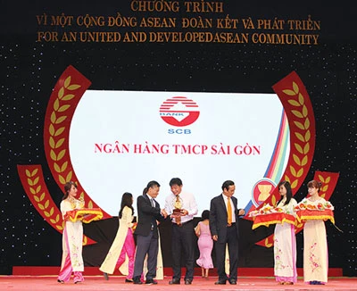 SCB vinh dự nhận giải thưởng “Sao vàng Asean”