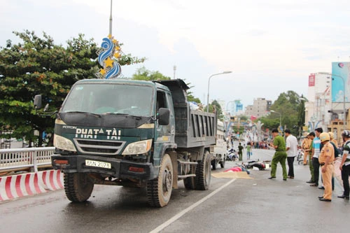 Cần Thơ: Cấm xe tải, xe khách qua cầu Quang Trung