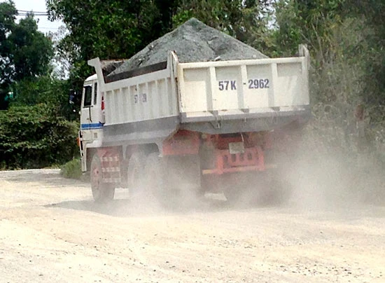 Hiểm họa từ các mỏ đá