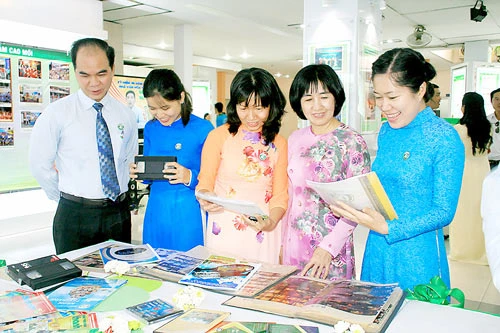 Triển lãm ảnh 40 năm đồng hành cùng phong trào Đoàn