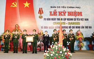 Chủ tịch nước trao Huân chương Hồ Chí Minh lần 2 tặng ngành Cơ yếu