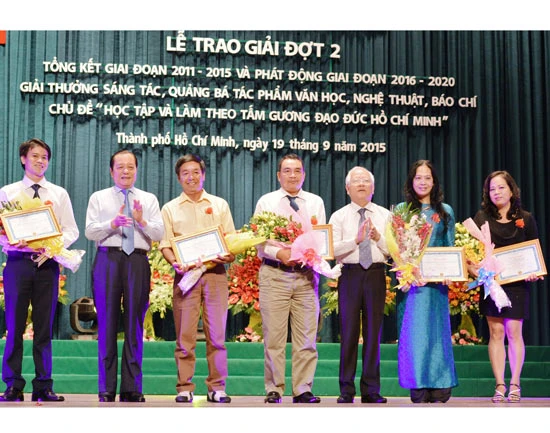 TPHCM: Trao giải cho 32 tác phẩm về học tập và làm theo Bác (đợt 2)