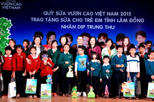 Quỹ sữa vươn cao Việt Nam: 94 tỷ đồng và hành trình gần 8 năm bền bỉ