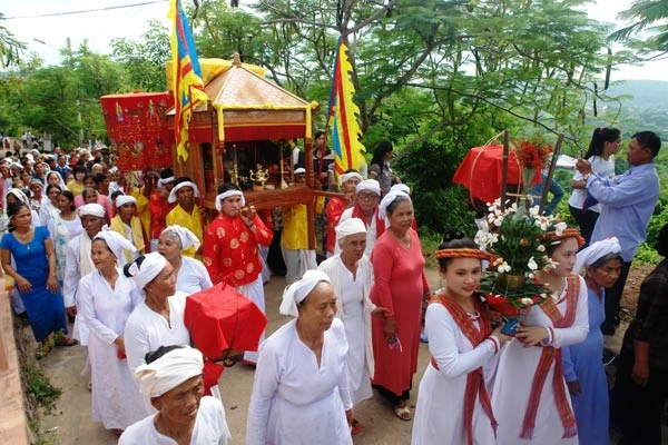 Tưng bừng Lễ hội Pô Sah Inư