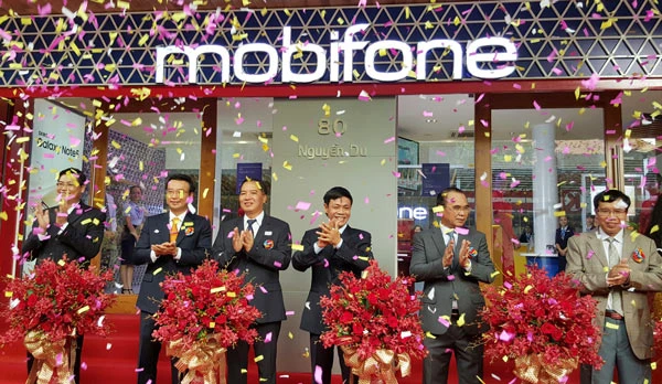 MobiFone khai trương cửa hàng bán lẻ đầu tiên