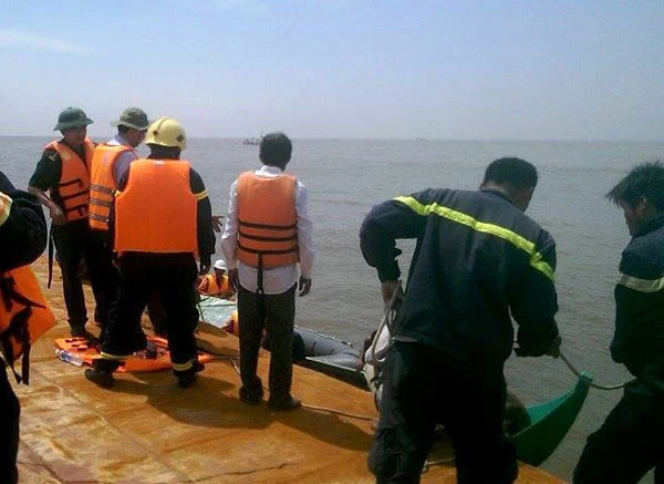 Tìm thấy 3 thi thể trong vụ tàu chìm trên sông Soài Rạp