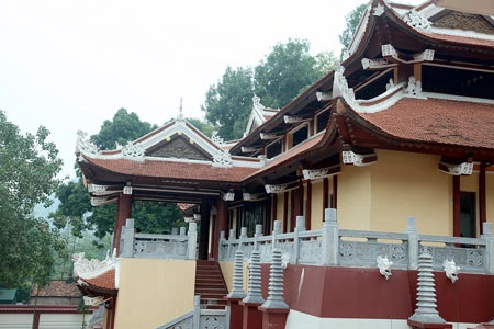 Công trình kiến trúc lạ ở chùa Hương