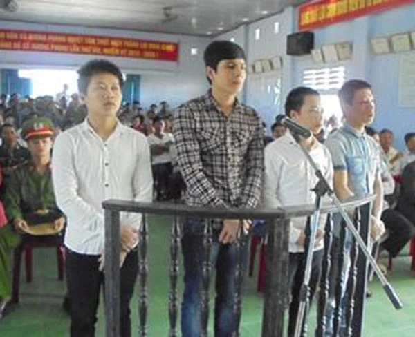 Thừa Thiên – Huế: 4 đối tượng cùng nhau đi ăn cướp lãnh án tù