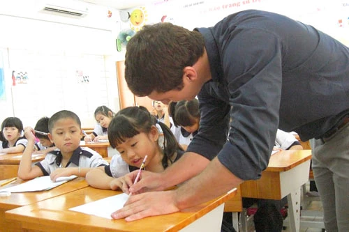 Chương trình tích hợp Anh - Việt - Hành trang hội nhập cho học sinh