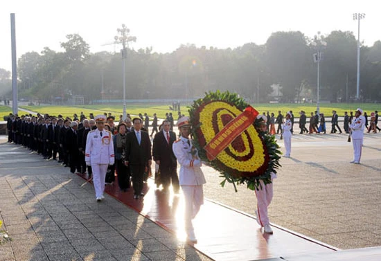 Lãnh đạo Đảng, Nhà nước vào Lăng viếng Chủ tịch Hồ Chí Minh