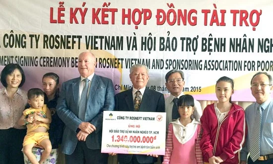 Tài trợ 60.000USD phẫu thuật tim cho người nghèo