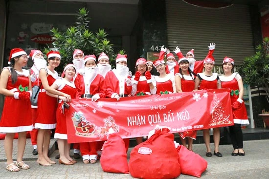 Hơn 15.000 phần quà Noel tặng thiếu nhi khó khăn