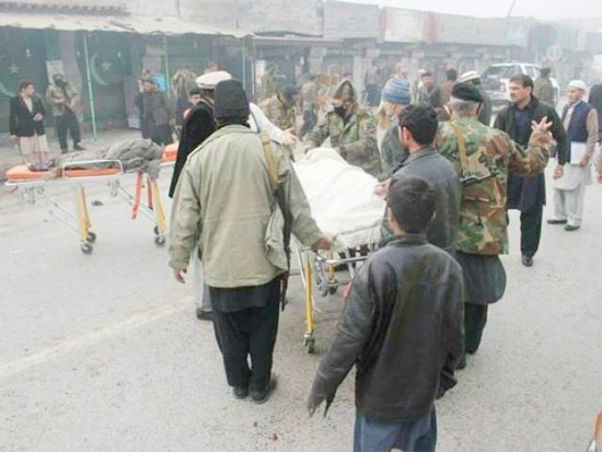 Đánh bom liều chết ở Pakistan, hàng chục người thương vong