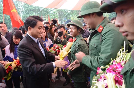 Hà Nội: 4.300 thanh niên lên đường nhập ngũ