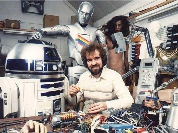 Cha đẻ robot R2-D2 trong “Star Wars” qua đời ở tuổi 68