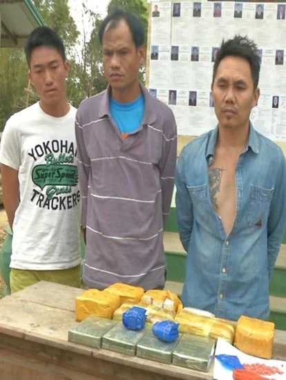 Bắt 42.000 viên ma túy tổng hợp ở biên giới Việt Nam – Lào