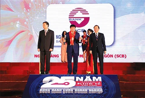 SCB nhận giải thưởng “Thương hiệu mạnh Việt Nam 2015”