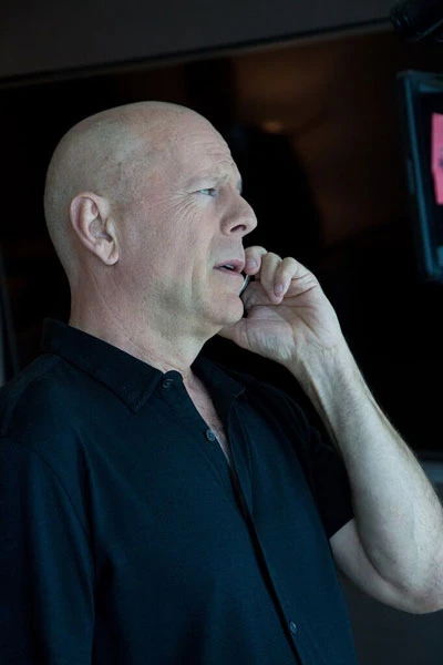 Bruce Willis tái xuất màn ảnh rộng tháng 5 trong vai phản diện