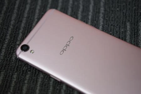 Cái giá của “lô hàng” OPPO F1 - Hỏi một đàng, FPT trả lời một nẻo