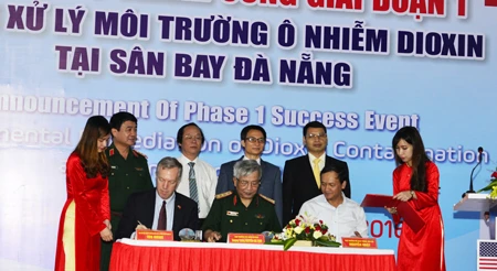 Việt Nam - Hoa Kỳ công bố xử lý thành công đất nhiễm dioxin