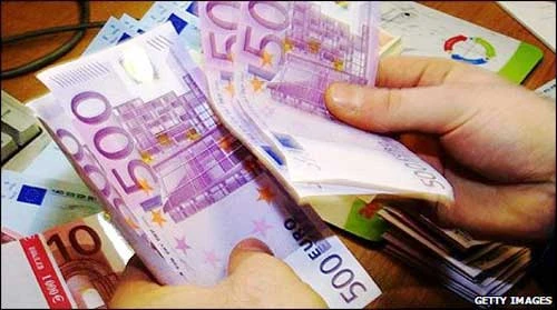 ECB họp để quyết định “khai tử” đồng 500 EUR