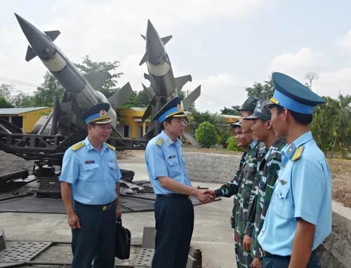 Kiểm tra tinh thần sẵn sàng chiến đấu của Tiểu đoàn tên lửa 166