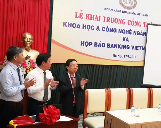 Khai trương Cổng thông tin KH-CN ngành ngân hàng