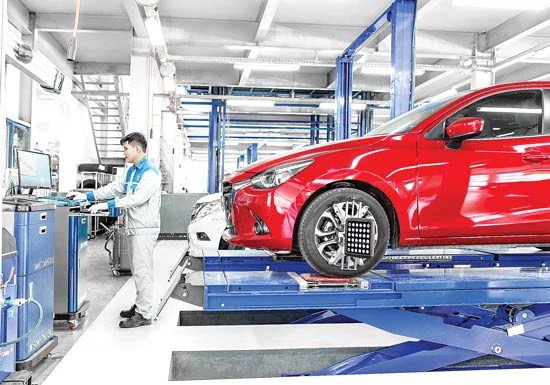 Mazda tri ân khách hàng với chương trình ưu đãi dịch vụ