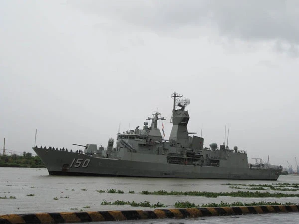 Tàu HMAS Anzac của Hải quân Hoàng gia Australia thăm TPHCM