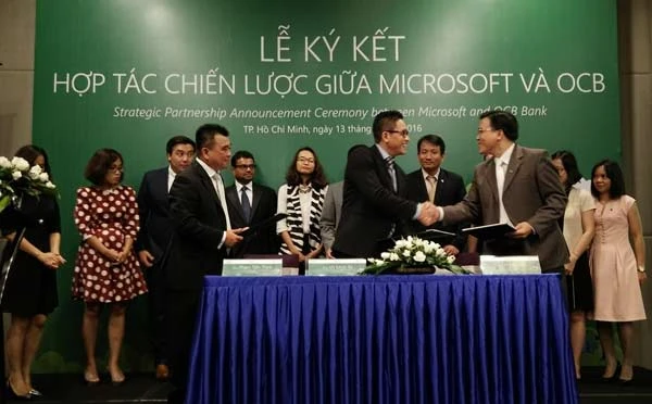 Microsoft và Ngân hàng TMCP Phương Đông kí kết hợp tác chiến lược