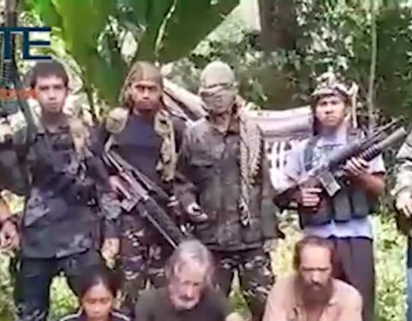 Abu Sayyaf giết thêm một con tin người Canada