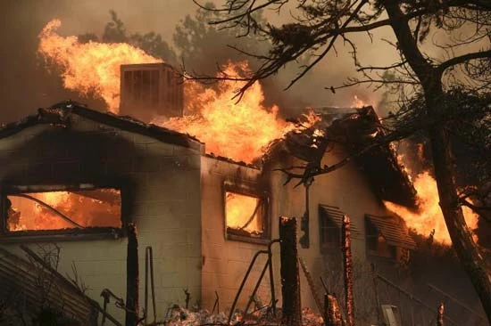 Cháy rừng dữ dội tại California