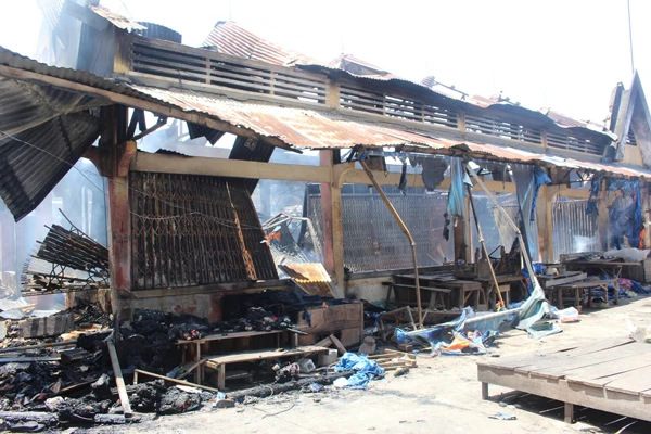 Điều tra thông tin “hôi của” trong vụ cháy chợ Kbang, Gia Lai