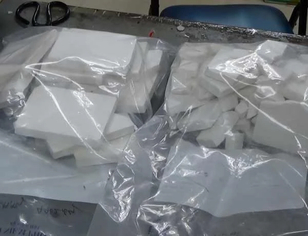 Bắt nữ Việt kiều Úc vận chuyển 14 bánh heroin tại sân bay Tân Sơn Nhất