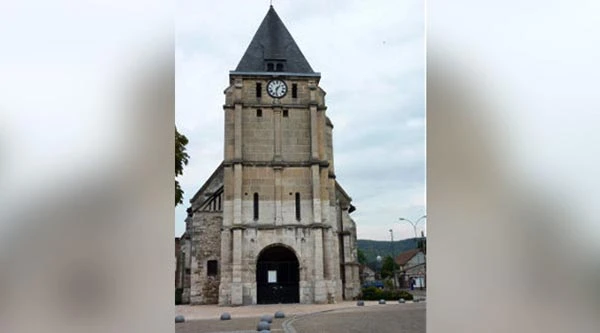 Bắn hạ 2 kẻ bắt cóc, giết con tin trong nhà thờ Pháp