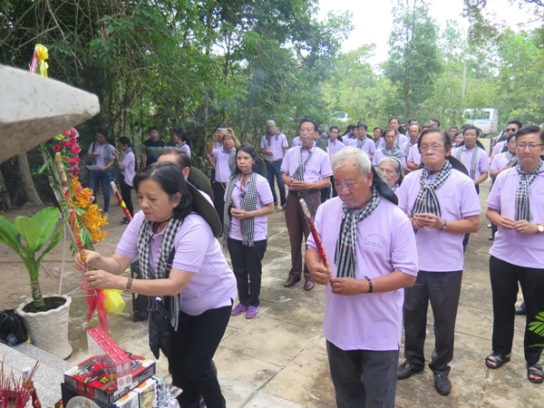 Đoàn ban tuyên giáo TPHCM thăm Khu di tích lịch sử Trung ương Cục miền Nam