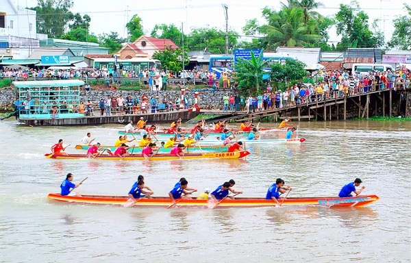 Lễ hội độc đáo miền Tây sông nước